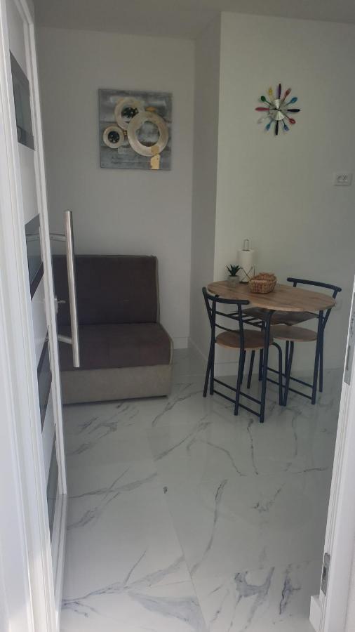 Izzy 2 Apartment เซนญ์ ภายนอก รูปภาพ