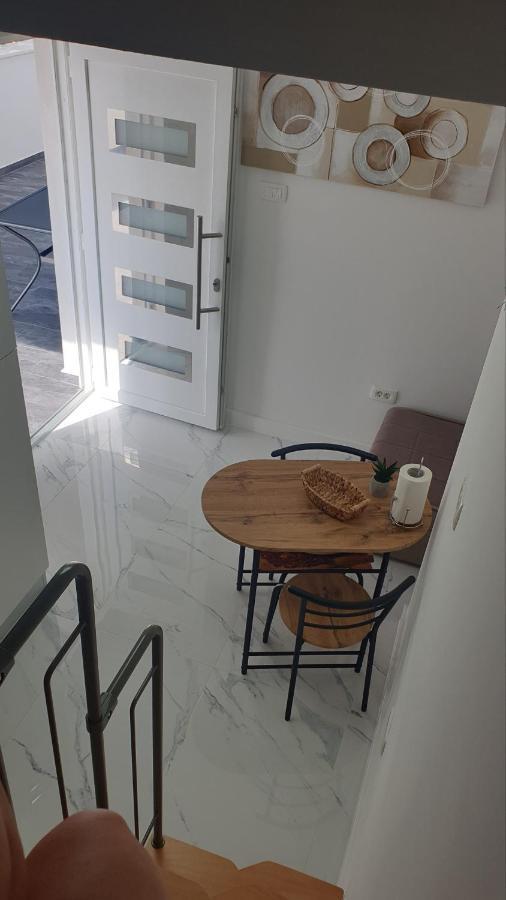 Izzy 2 Apartment เซนญ์ ภายนอก รูปภาพ