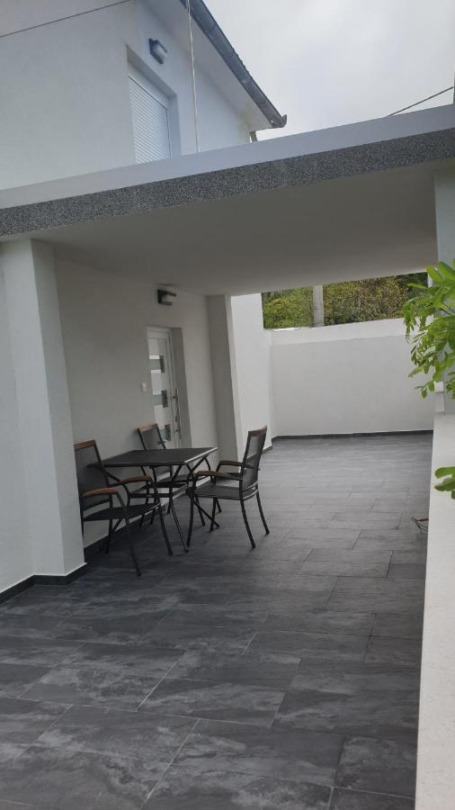 Izzy 2 Apartment เซนญ์ ภายนอก รูปภาพ